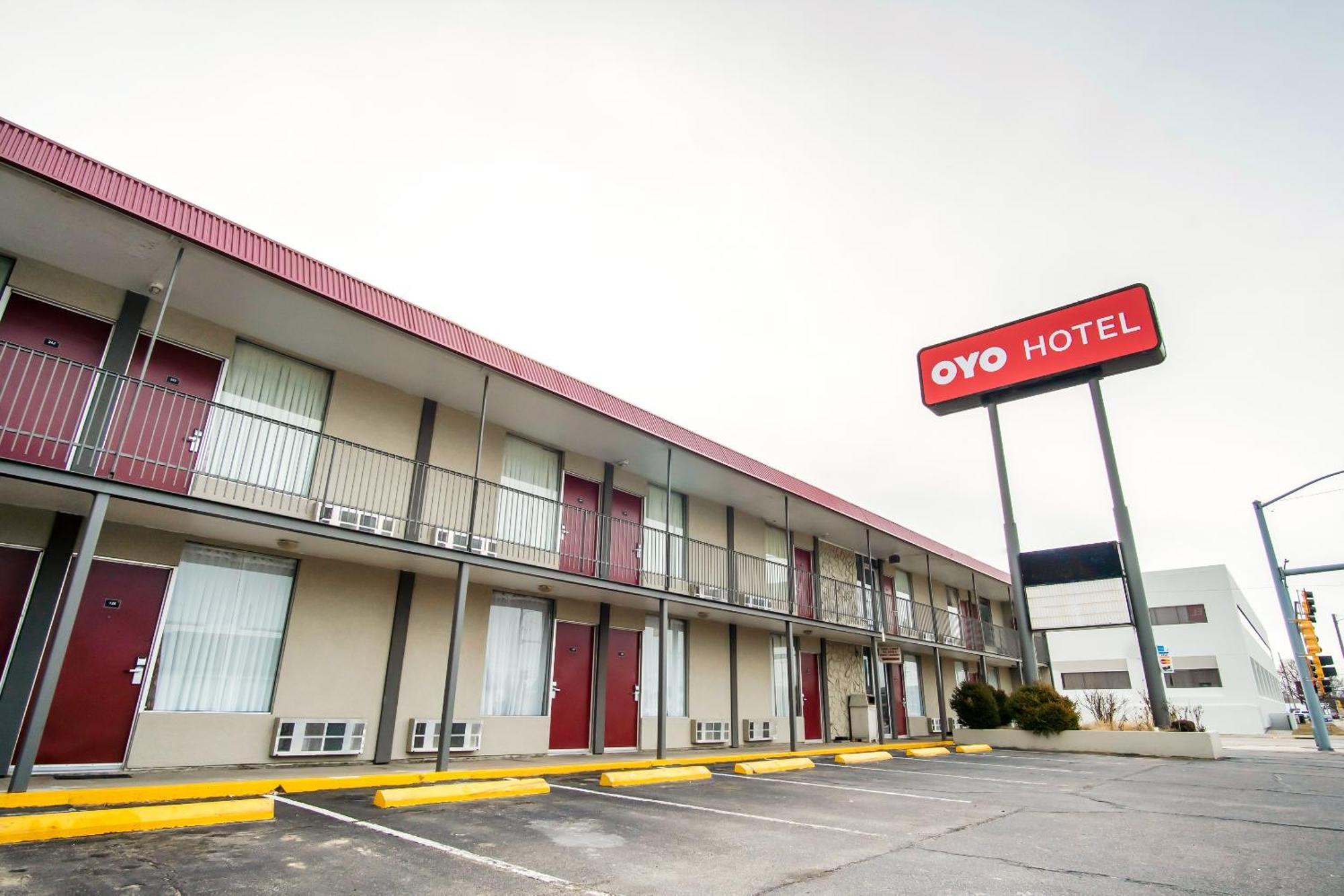 OYO Hotel Hutchinson KS West 4th Ave Exterior foto